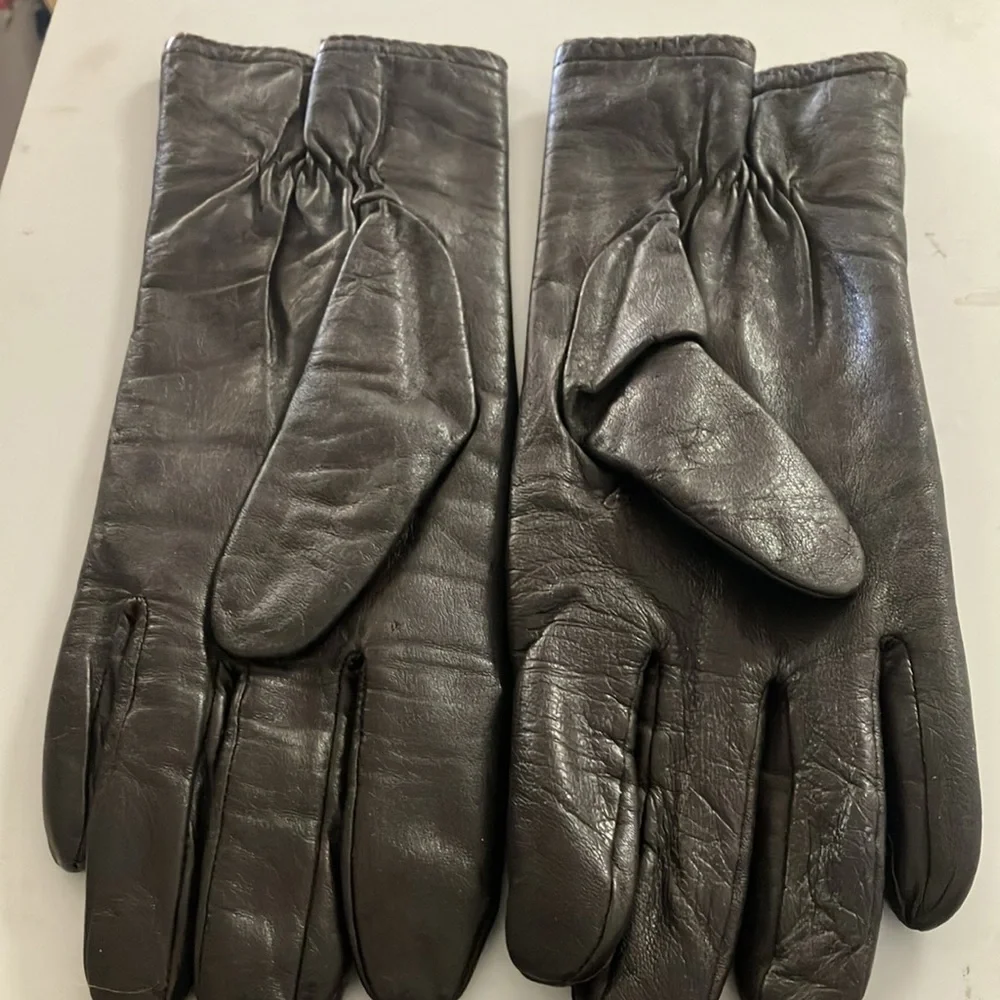 Ladies lined gloves
